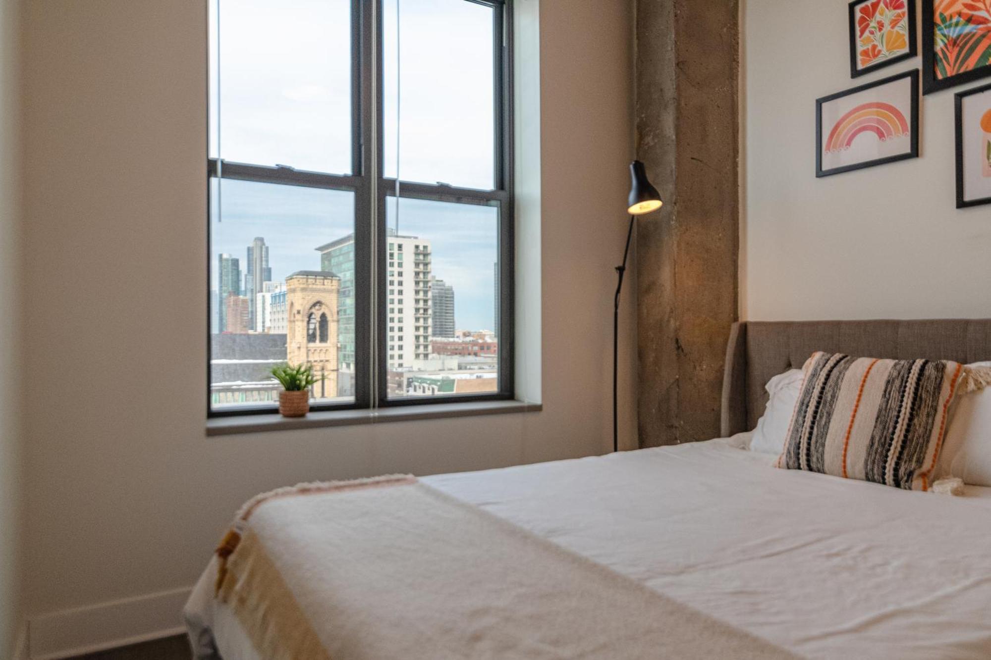 Modern 2Br Loft With Amazing City Skyline View And Optional Parking For 8 Guests Near Mccormick Place And Soldier Field Chicago Exterior foto